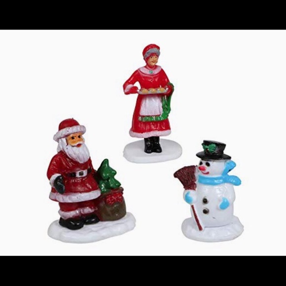 Cobblestone Corners Miniature Christmas Village - Picture 5 of 8